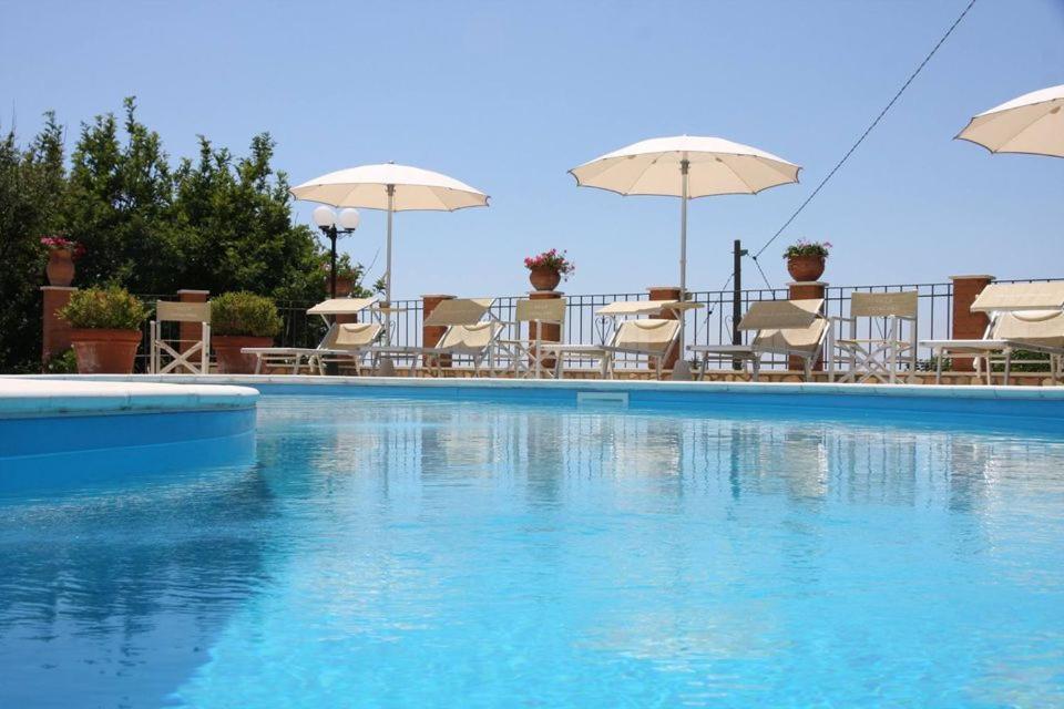 Villa Catalano Paola Buitenkant foto