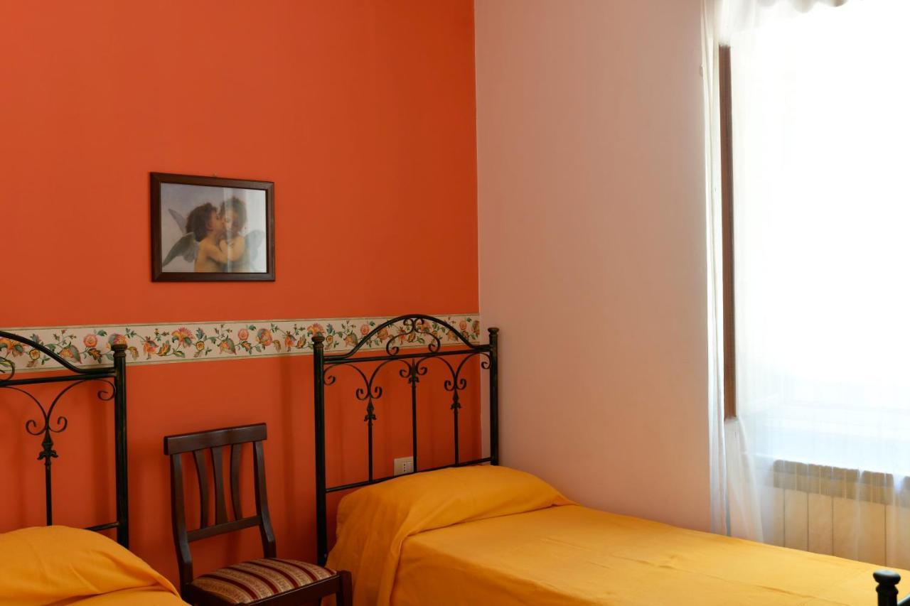 Villa Catalano Paola Buitenkant foto