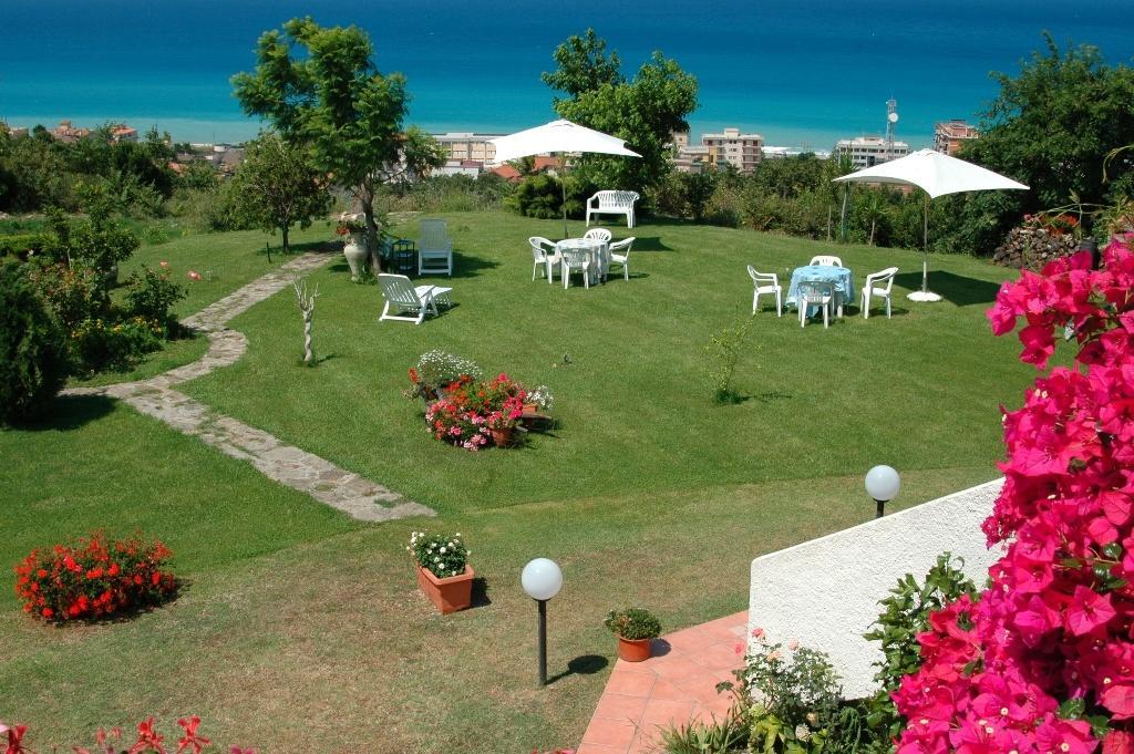 Villa Catalano Paola Buitenkant foto