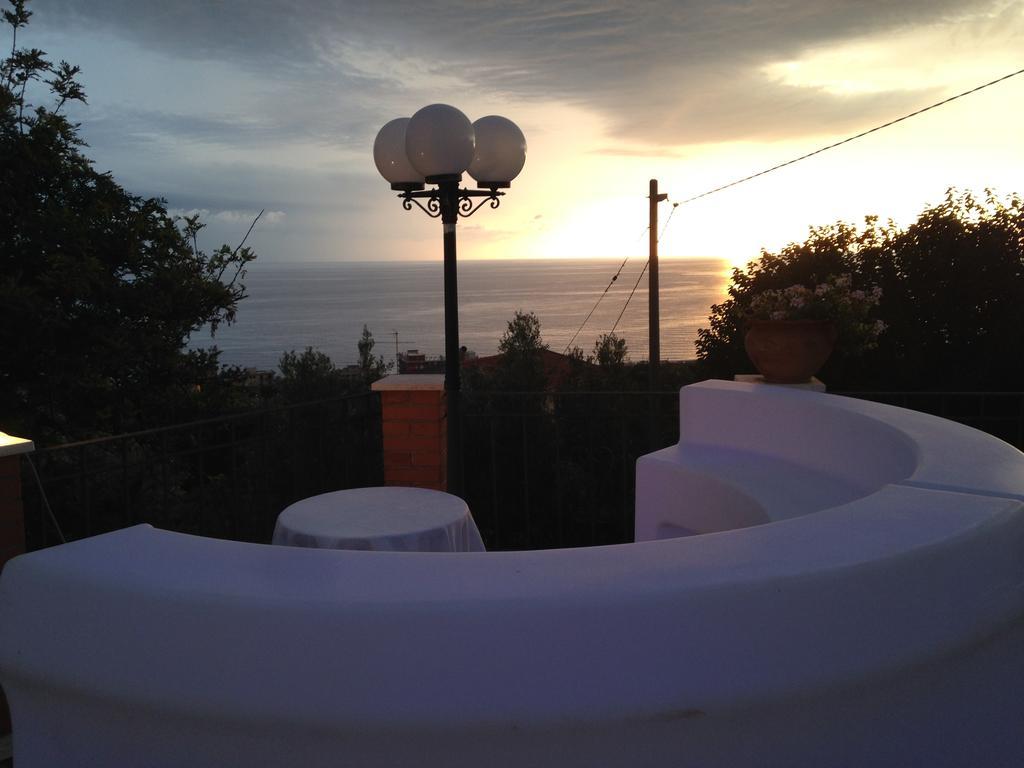 Villa Catalano Paola Buitenkant foto